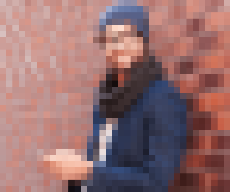 Meet Our Creative Team Members - 爱游戏
